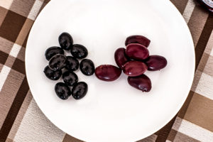 Оливки и маслины, отличия, польза
